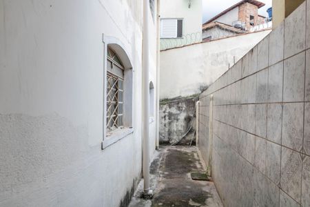 Casa à venda com 360m², 6 quartos e 4 vagas Casa à venda com 360m², 6 quartos e 4 vagasCasa 1 - Área de serviço