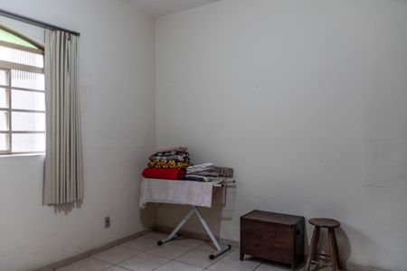 Casa à venda com 360m², 6 quartos e 4 vagas Casa à venda com 360m², 6 quartos e 4 vagasCasa 1 - Quarto 2