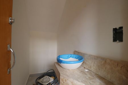 Casa à venda com 83m², 3 quartos e 2 vagasLavabo 1