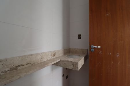 Casa à venda com 83m², 3 quartos e 2 vagasBanheiro Quarto 1 suíte