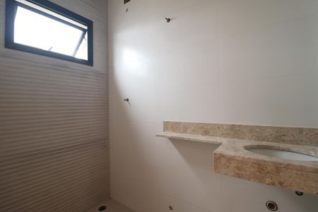 Banheiro Quarto 1 suíte de casa à venda com 3 quartos, 90m² em Vila Scarpelli, Santo André