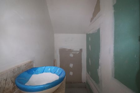 Casa à venda com 90m², 3 quartos e 3 vagasLavabo 1