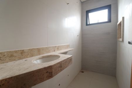 Casa à venda com 90m², 3 quartos e 3 vagasBanheiro 2