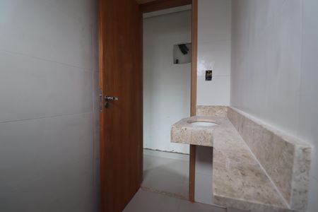 Casa à venda com 90m², 3 quartos e 3 vagasBanheiro 2