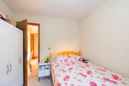 Casa à venda com 2 quartos, 95m² em Guajuviras, Canoas