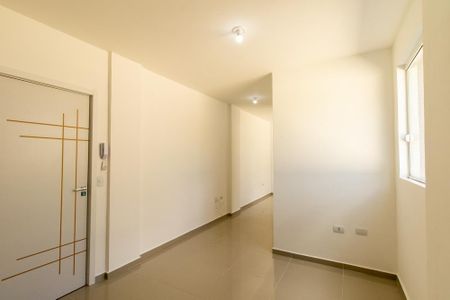 Sala/Cozinha de apartamento para alugar com 1 quarto, 30m² em Jardim das Américas, Curitiba