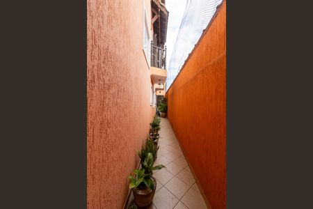 Casa à venda com 245m², 3 quartos e 2 vagas Casa à venda com 245m², 3 quartos e 2 vagasCorredor Lateral