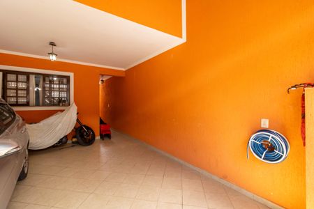 Casa à venda com 245m², 3 quartos e 2 vagas Casa à venda com 245m², 3 quartos e 2 vagasGaragem