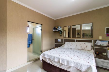 Casa à venda com 245m², 3 quartos e 2 vagas Casa à venda com 245m², 3 quartos e 2 vagasSuíte