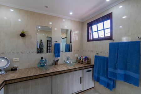 Casa à venda com 245m², 3 quartos e 2 vagas Casa à venda com 245m², 3 quartos e 2 vagasSuíte