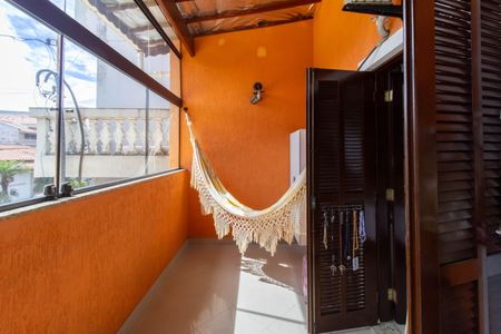 Casa à venda com 245m², 3 quartos e 2 vagas Casa à venda com 245m², 3 quartos e 2 vagasVaranda da Suíte