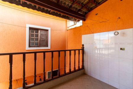 Casa à venda com 245m², 3 quartos e 2 vagas Casa à venda com 245m², 3 quartos e 2 vagasTerraço