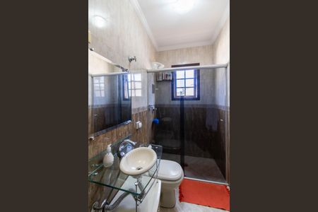 Casa à venda com 245m², 3 quartos e 2 vagas Casa à venda com 245m², 3 quartos e 2 vagasBanheiro