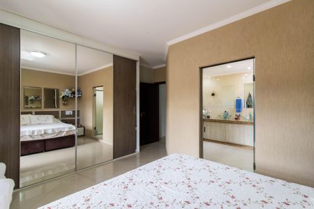 Casa à venda com 245m², 3 quartos e 2 vagas Casa à venda com 245m², 3 quartos e 2 vagasSuíte