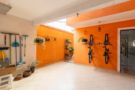 Casa à venda com 245m², 3 quartos e 2 vagas Casa à venda com 245m², 3 quartos e 2 vagasArea Externa