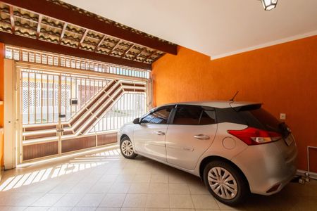 Casa à venda com 245m², 3 quartos e 2 vagas Casa à venda com 245m², 3 quartos e 2 vagasGaragem