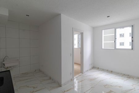 Sala/Cozinha/Área de Serviço  de apartamento para alugar com 2 quartos, 36m² em Cidade Nova São Miguel, São Paulo