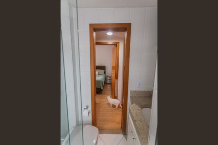 Apartamento à venda com 77m², 3 quartos e 1 vaga Apartamento à venda com 77m², 3 quartos e 1 vagaBanheiro Social