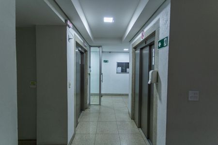 Apartamento à venda com 77m², 3 quartos e 1 vaga Apartamento à venda com 77m², 3 quartos e 1 vagaHall de entrada