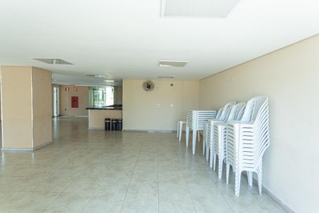 Apartamento à venda com 77m², 3 quartos e 1 vaga Apartamento à venda com 77m², 3 quartos e 1 vagaÁrea Externa - Salão de Festas