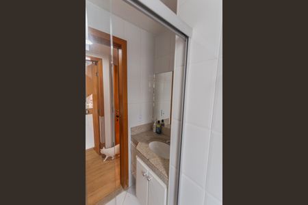 Apartamento à venda com 77m², 3 quartos e 1 vaga Apartamento à venda com 77m², 3 quartos e 1 vagaBanheiro Social