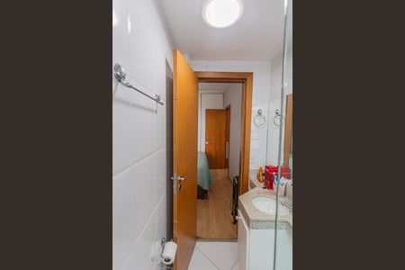 Apartamento à venda com 77m², 3 quartos e 1 vaga Apartamento à venda com 77m², 3 quartos e 1 vagaBanheiro da Suíte