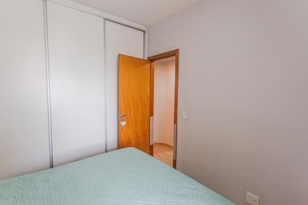 Apartamento à venda com 77m², 3 quartos e 1 vaga Apartamento à venda com 77m², 3 quartos e 1 vagaSuíte