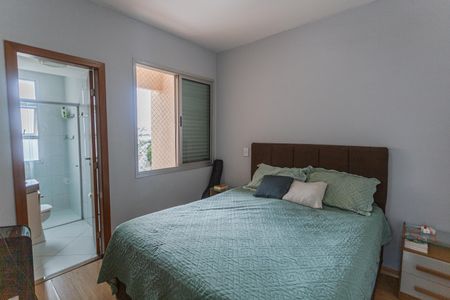 Apartamento à venda com 77m², 3 quartos e 1 vaga Apartamento à venda com 77m², 3 quartos e 1 vagaSuíte