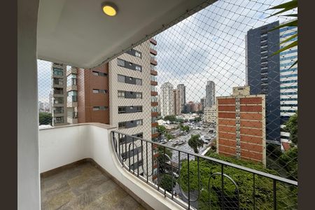 Apartamento à venda com 320m², 4 quartos e 4 vagasSacada Suíte 4