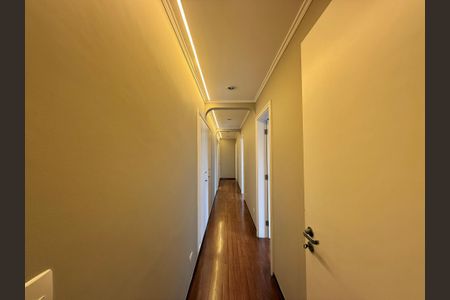 Apartamento à venda com 320m², 4 quartos e 4 vagasCorredor Suítes 