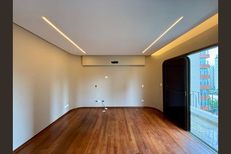 Apartamento à venda com 320m², 4 quartos e 4 vagasSuíte 4