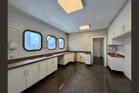 Apartamento à venda com 320m², 4 quartos e 4 vagasCozinha  