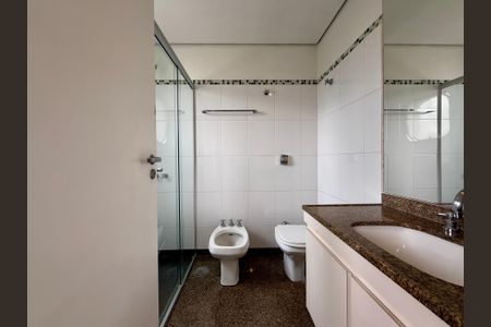 Apartamento à venda com 320m², 4 quartos e 4 vagasBanheiro Suíte 1