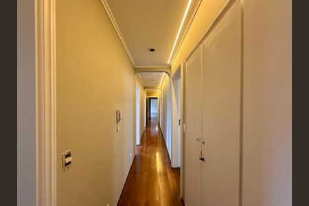 Apartamento à venda com 320m², 4 quartos e 4 vagasCorredor Suítes 