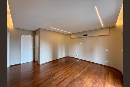 Apartamento à venda com 320m², 4 quartos e 4 vagasSuíte 4