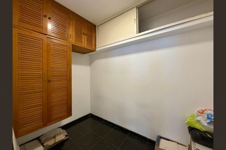Apartamento à venda com 320m², 4 quartos e 4 vagasQuarto de Serviço