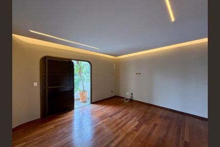 Apartamento à venda com 320m², 4 quartos e 4 vagasSuíte 4