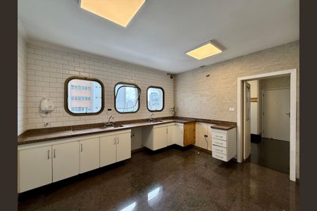 Apartamento à venda com 320m², 4 quartos e 4 vagasCozinha 