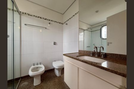 Apartamento à venda com 320m², 4 quartos e 4 vagasBanheiro Suíte 1