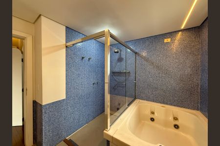Apartamento à venda com 320m², 4 quartos e 4 vagasBanheiro Suíte 4
