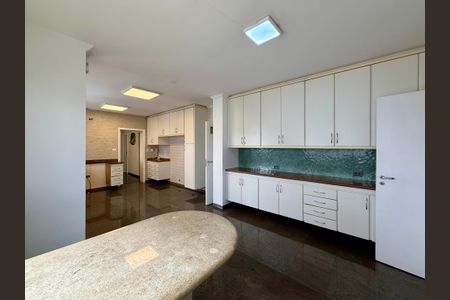 Apartamento à venda com 320m², 4 quartos e 4 vagasCopa