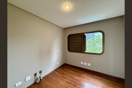Apartamento à venda com 320m², 4 quartos e 4 vagasSuíte 1