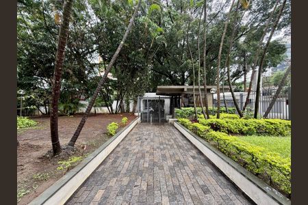 Apartamento à venda com 320m², 4 quartos e 4 vagasEntrada 