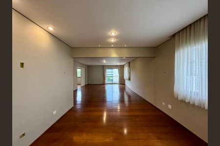 Apartamento à venda com 320m², 4 quartos e 4 vagasSala