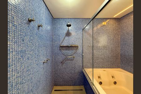 Apartamento à venda com 320m², 4 quartos e 4 vagasBanheiro Suíte 4