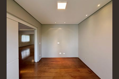 Apartamento à venda com 320m², 4 quartos e 4 vagasSala