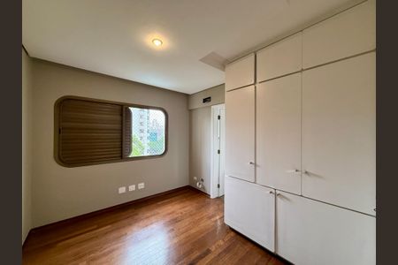Apartamento à venda com 320m², 4 quartos e 4 vagasSuíte 1