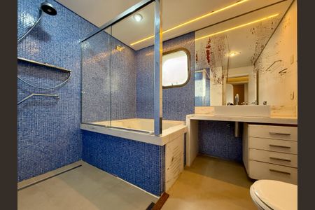 Apartamento à venda com 320m², 4 quartos e 4 vagasBanheiro Suíte 4