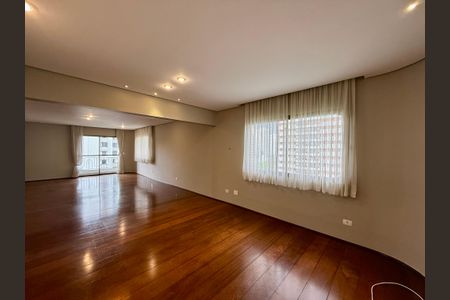 Apartamento à venda com 320m², 4 quartos e 4 vagasSala