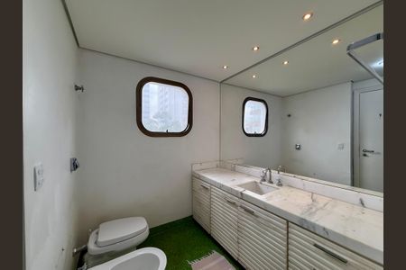 Apartamento à venda com 320m², 4 quartos e 4 vagasBanheiro Suíte 3